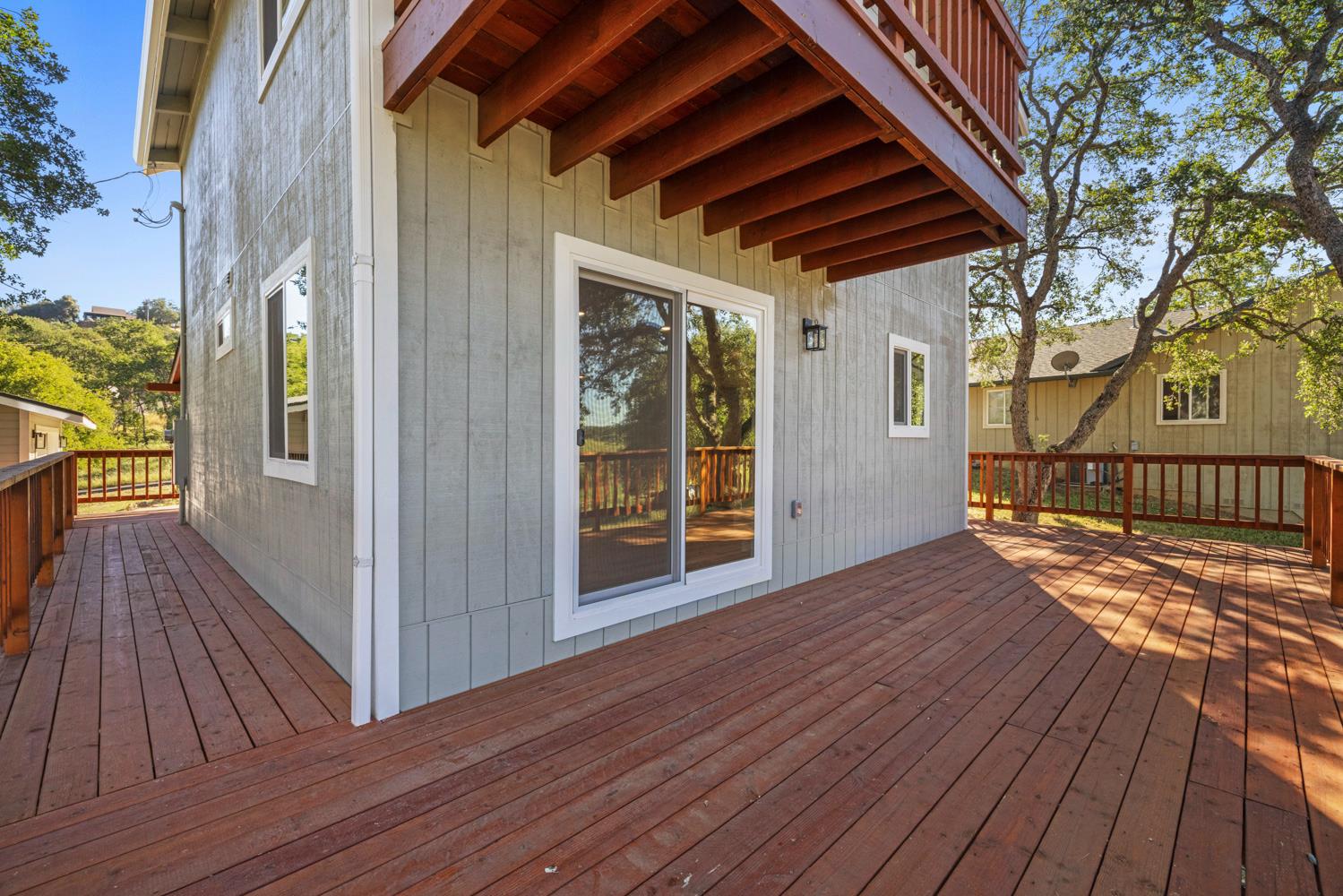 2324 Quail Hill Road Copperopolis, CA 95228 - Photo 40 of 52 a view of a house with wooden floor