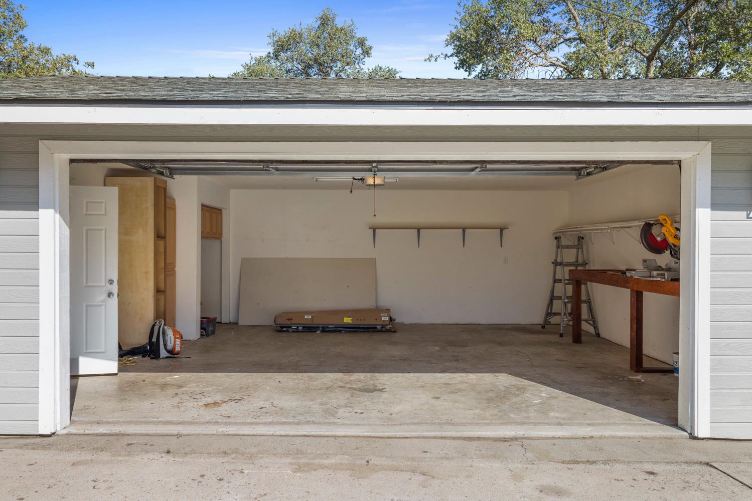2324 Quail Hill Road Copperopolis, CA 95228 - Photo 48 of 52 a view of a living room