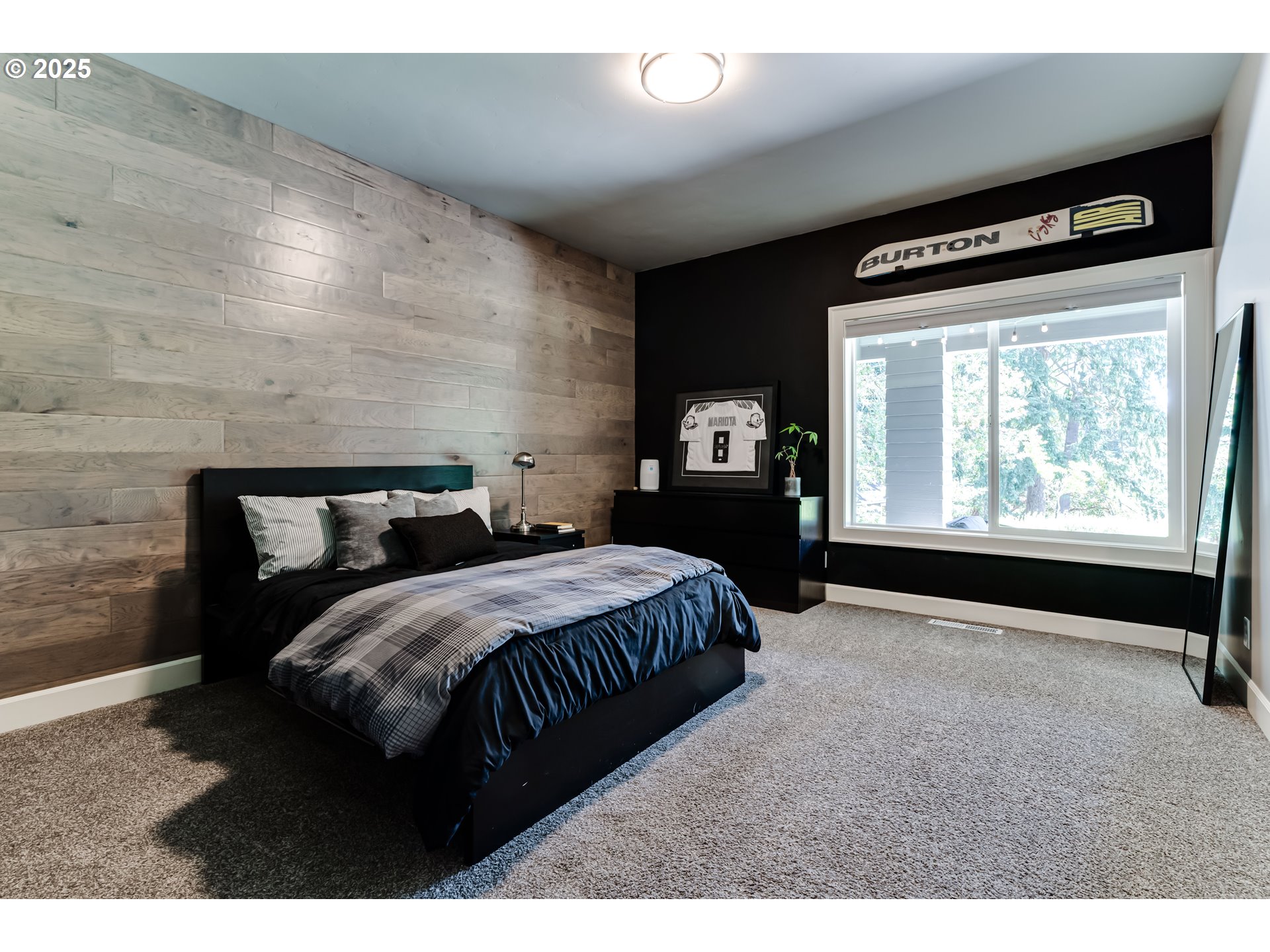 3944 Los Altos Lane Eugene, OR 97405 - Photo 27 of 47 a bedroom with a bed and a window