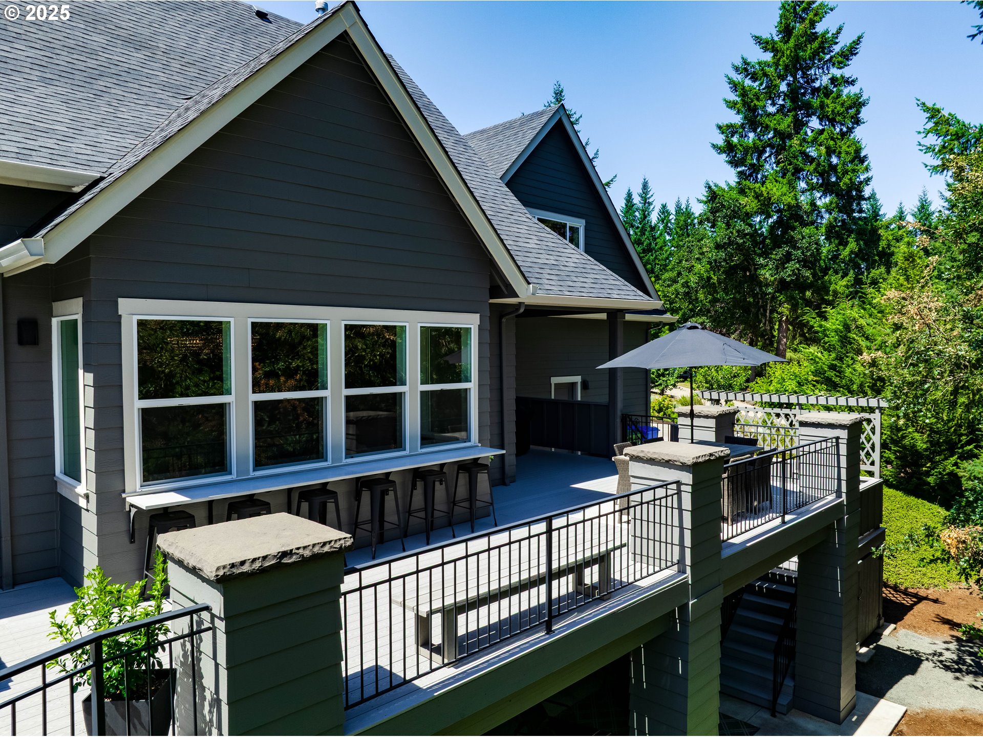 3944 Los Altos Lane Eugene, OR 97405 - Photo 46 of 47 front view of a house with a porch