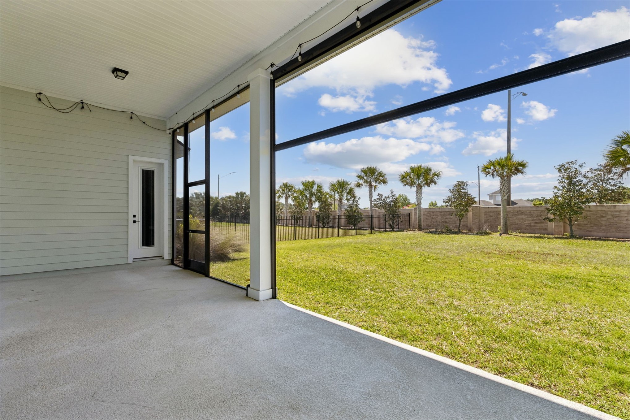 95169 Poplar Way Fernandina Beach, FL 32034 - Photo 18 of 25 a view of an empty room