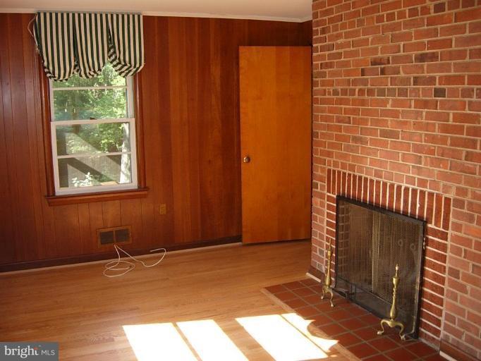 1024 Tanley Road Silver Spring, MD 20904 - Photo 6 of 30 Family Room