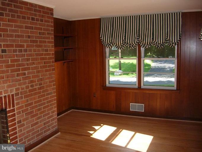 1024 Tanley Road Silver Spring, MD 20904 - Photo 7 of 30 Family Room #2