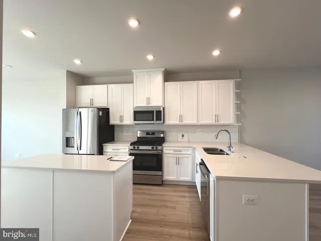 $3,550 | 4308 Ellipse Terrace, Chantilly, VA 20151