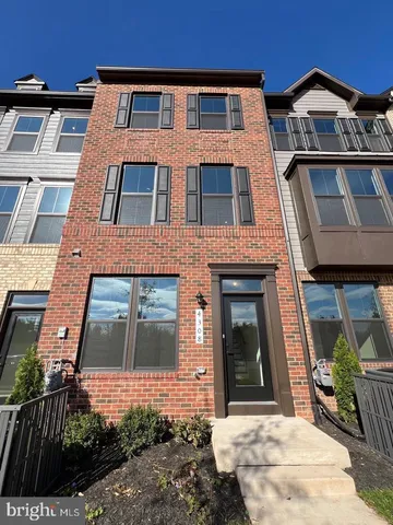 $3,550 | 4308 Ellipse Terrace, Chantilly, VA 20151