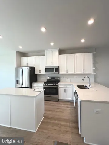 $3,550 | 4308 Ellipse Terrace, Chantilly, VA 20151