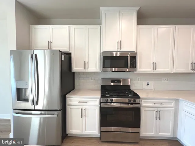 $3,550 | 4308 Ellipse Terrace, Chantilly, VA 20151