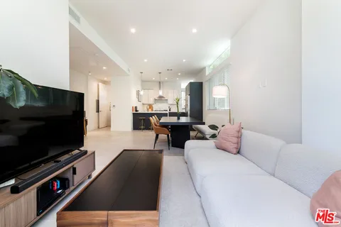 a view of entryway with workspace