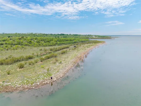 $876,000 | 143 Rr 10, Voss, TX 76888