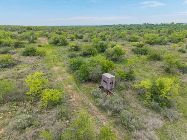 $876,000 | 143 Rr 10, Voss, TX 76888