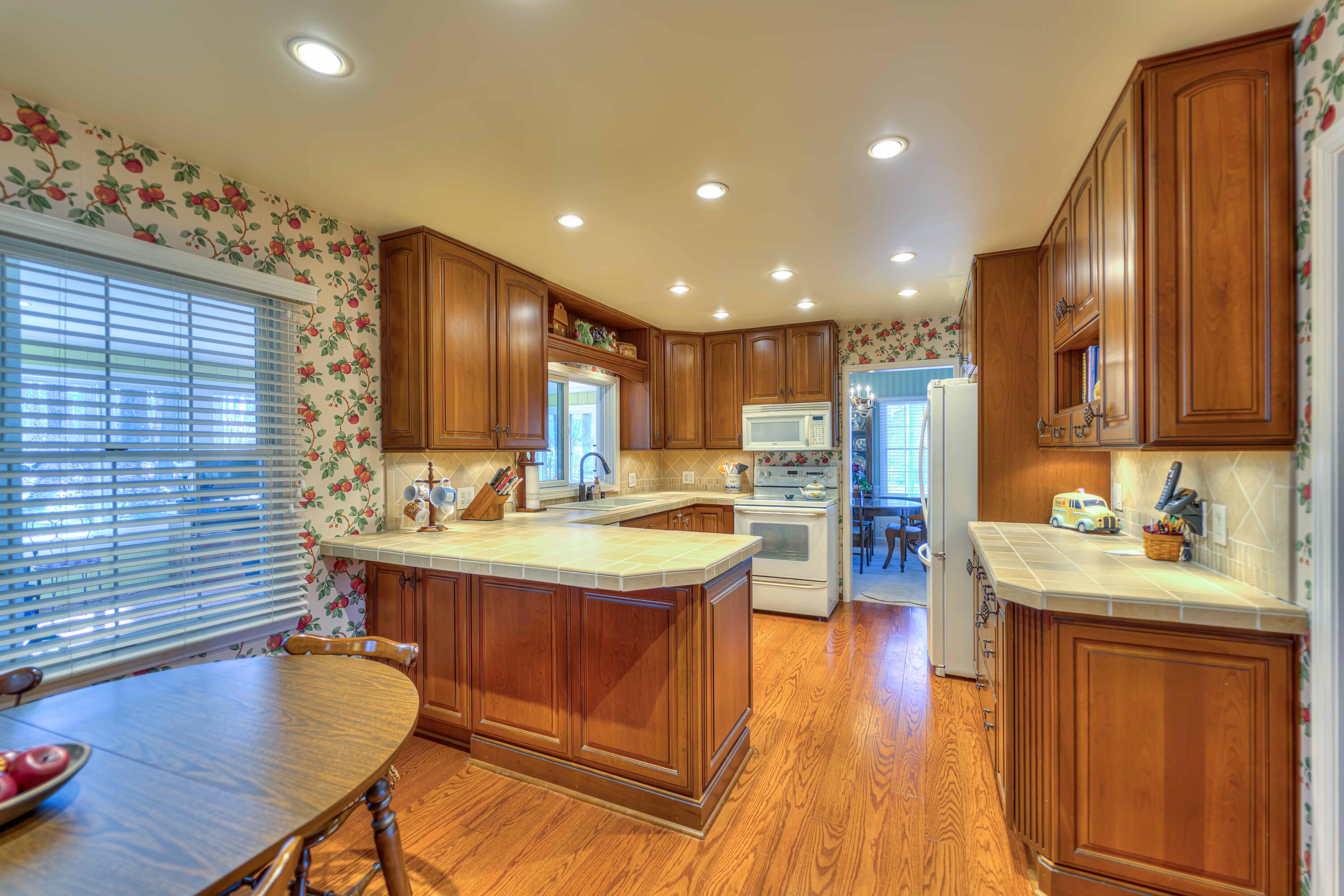 4091 Spring Arbor Road Jackson, MI 49201 - Photo 13 of 36 4091 Spring Arbor Rd 18