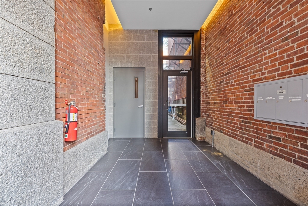 133 Salem Street, Unit PH Boston, MA 02113 - Photo 29 of 33 Gallery Image 29