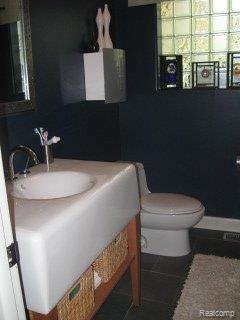4870 Dover Road Bloomfield Hills, MI 48304 - Photo 13 of 25 Half bath