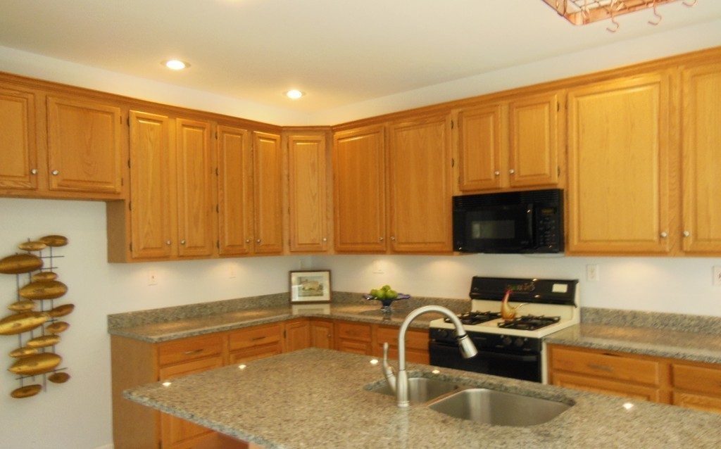 7 Emery Road, Unit 7 Bedford, MA 01730 - Photo 5 of 11 Gallery Image 5