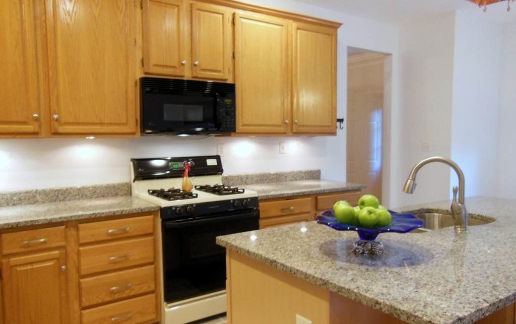 7 Emery Road, Unit 7 Bedford, MA 01730 - Photo 7 of 11 Gallery Image 7