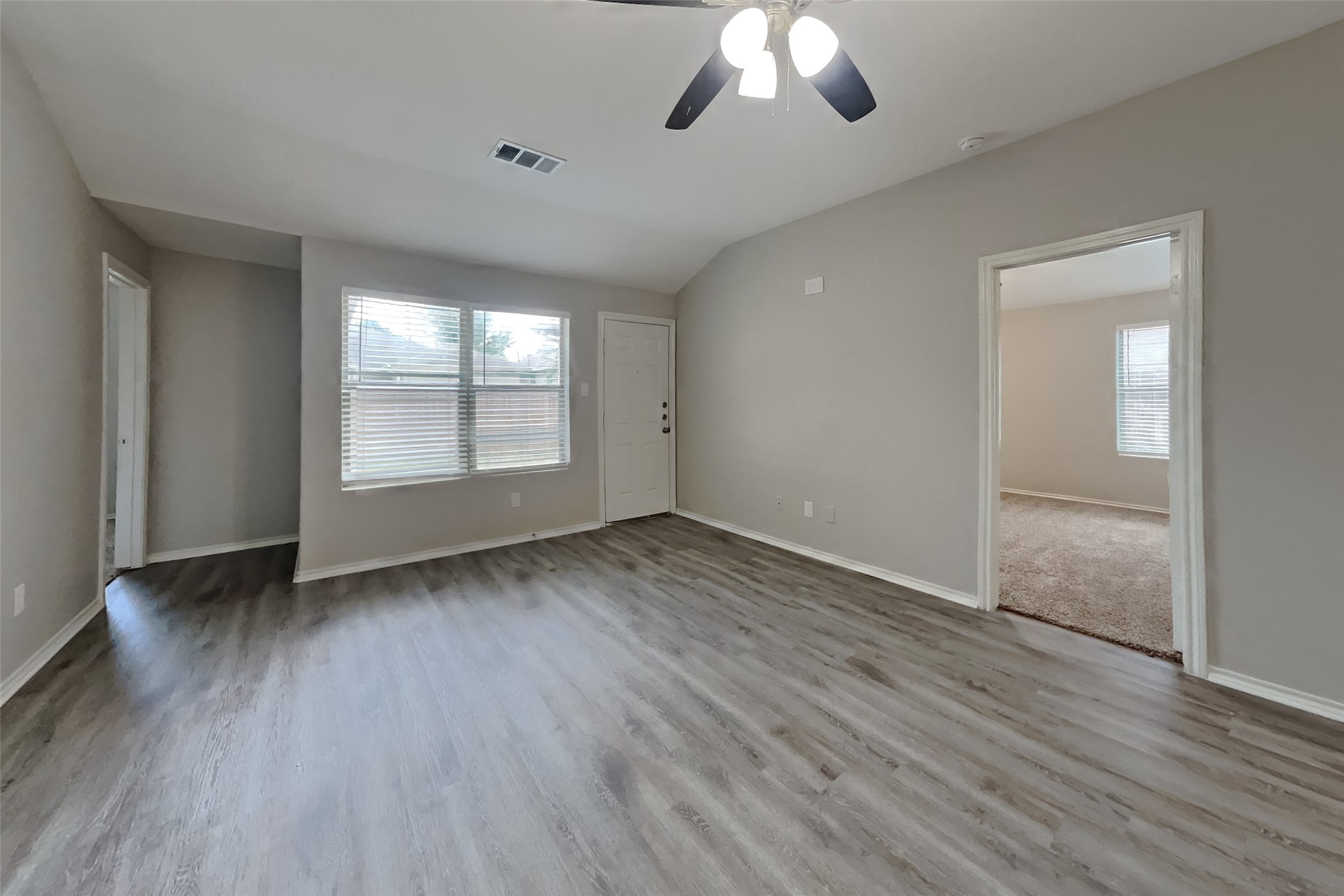 804 Lovebug Lane Conroe, TX 77301 - Photo 3 of 19