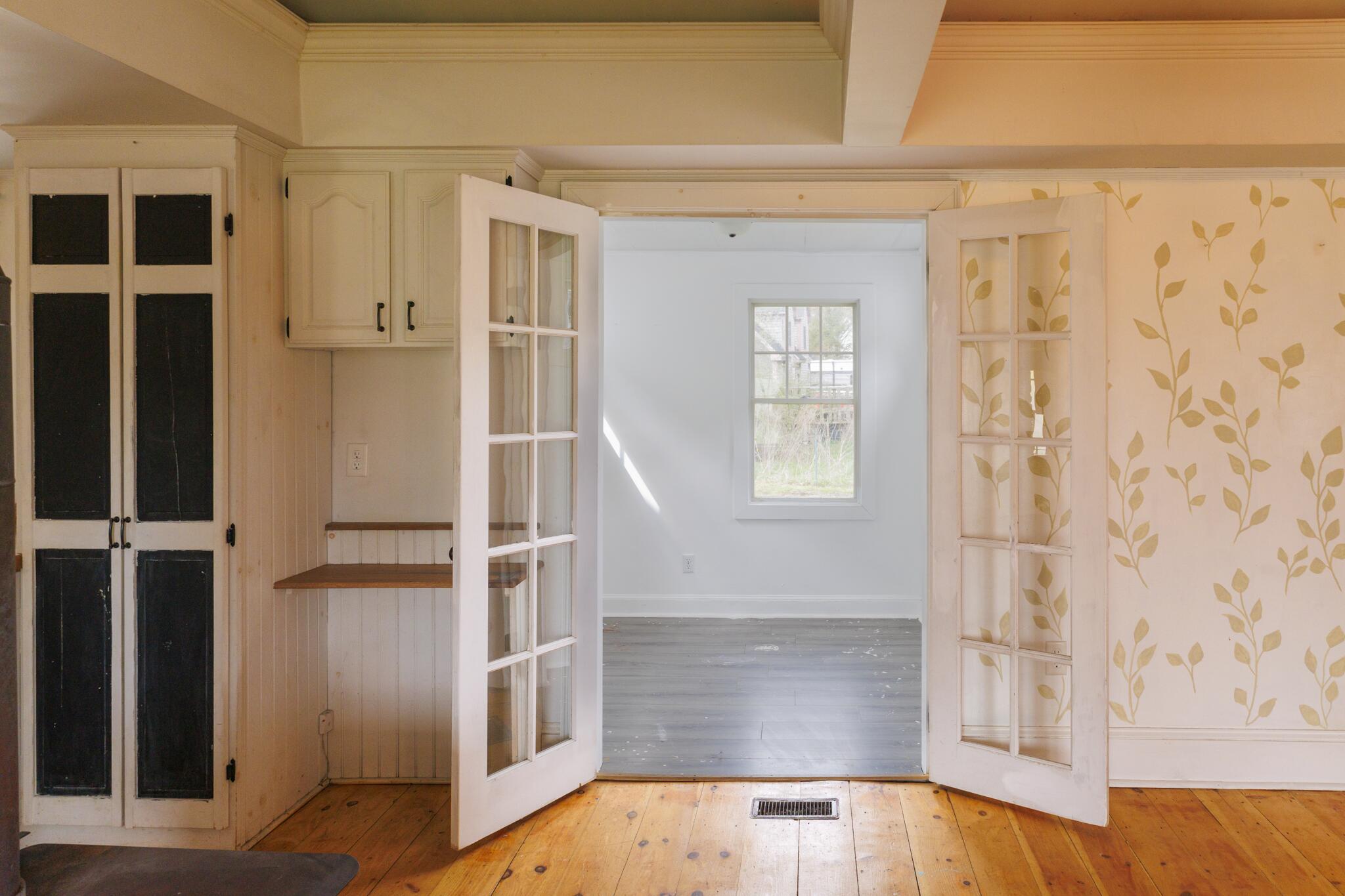 22 Booker Street Thomaston, ME 04861 - Photo 5 of 32 22 booker -70
