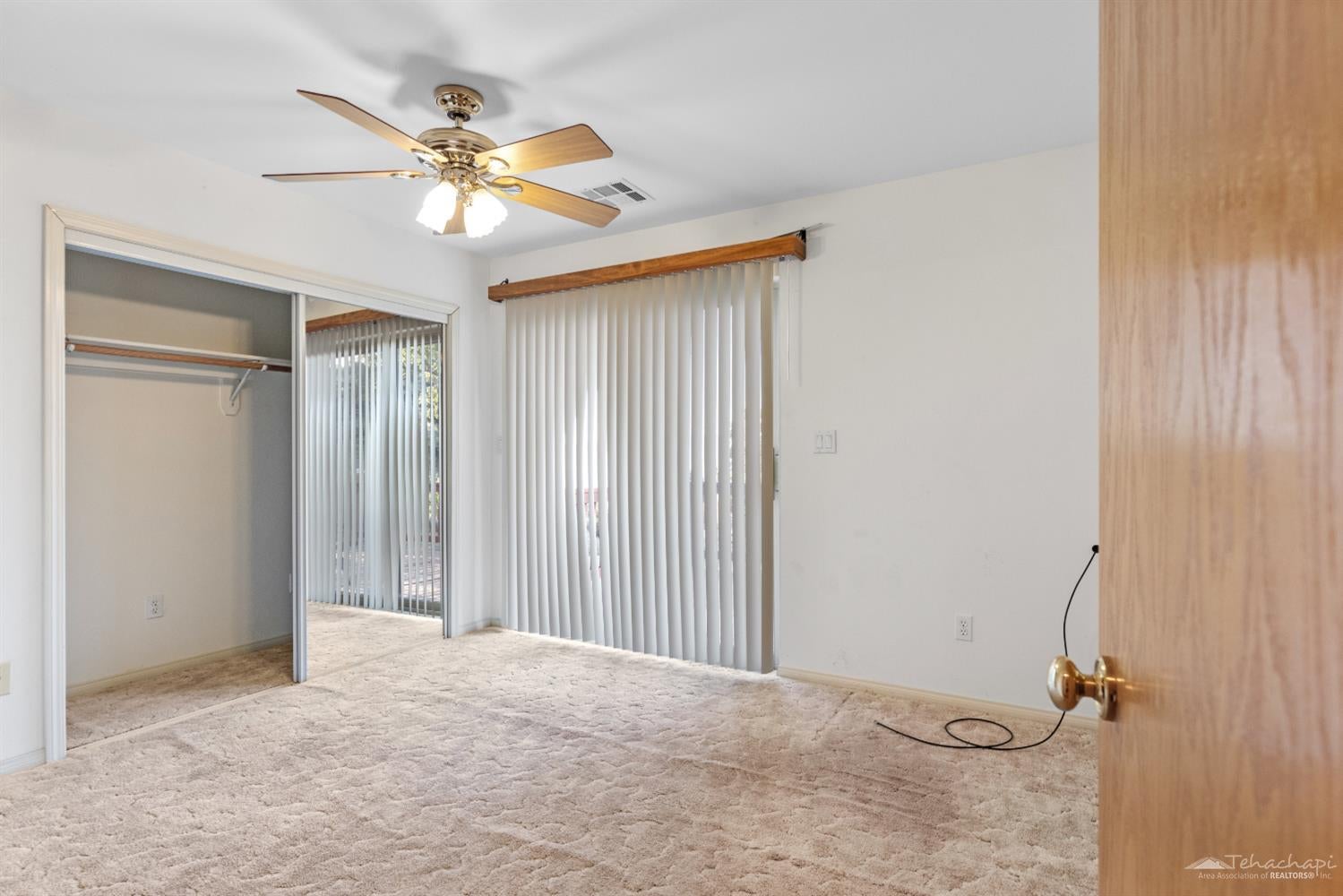 26681 Stirrup Way Tehachapi, CA 93561 - Photo 30 of 55 Guest room 2 with sliding glass door to 2nd floor front deck...