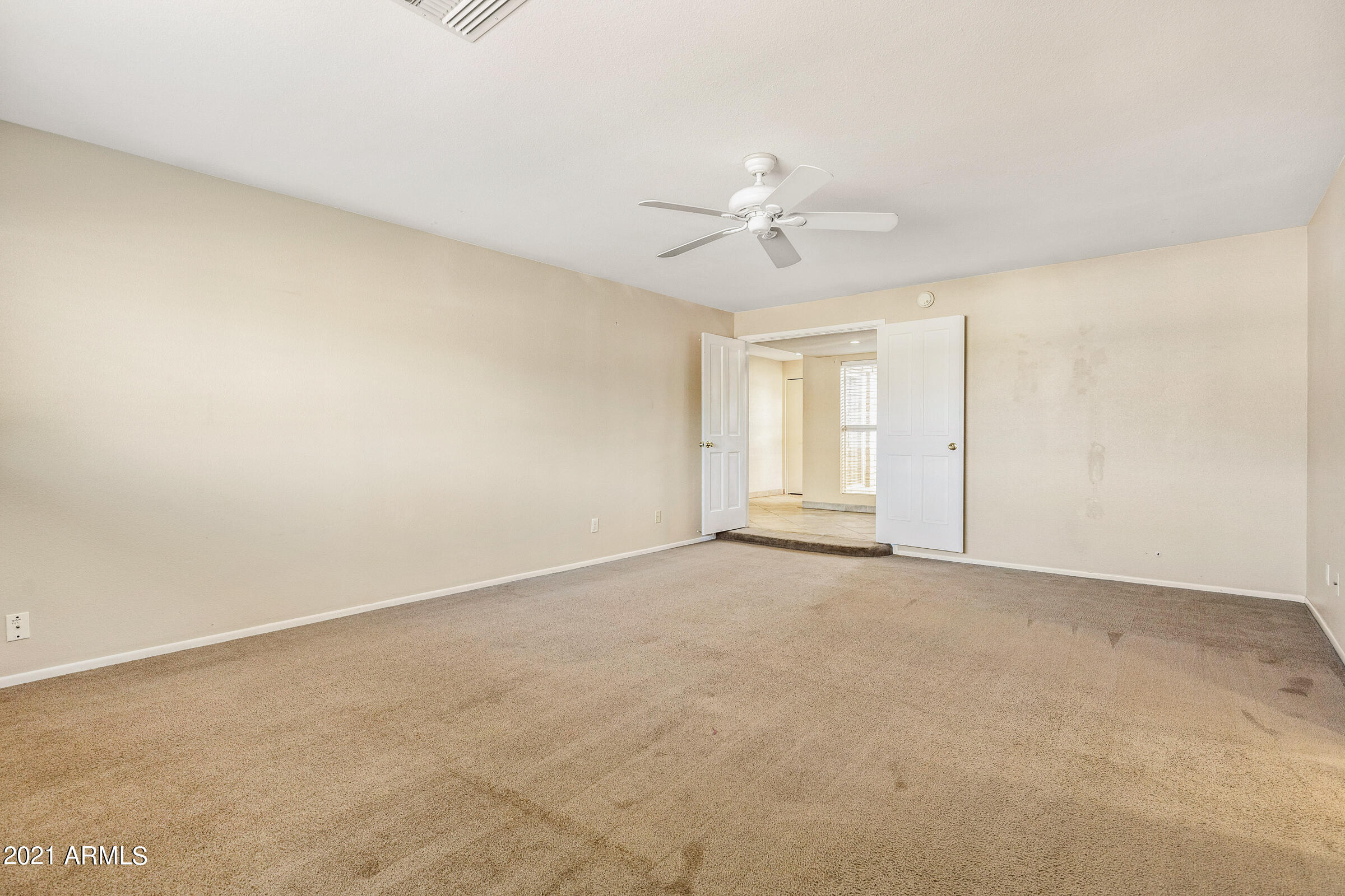 9219 North 28th Street Phoenix, AZ 85028 - Photo 25 of 39 9219 N 28th St-26