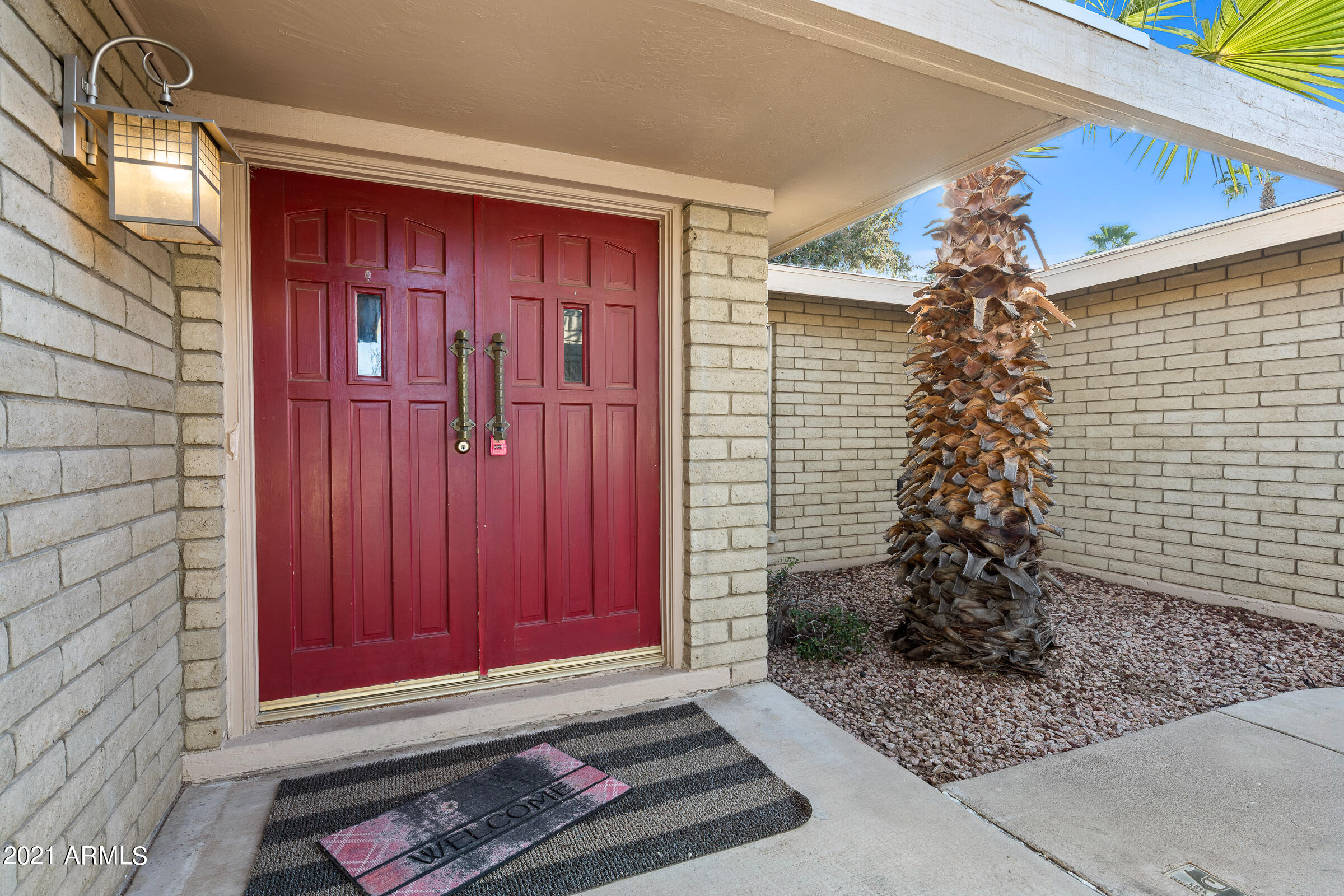 9219 North 28th Street Phoenix, AZ 85028 - Photo 4 of 39 9219 N 28th St-5