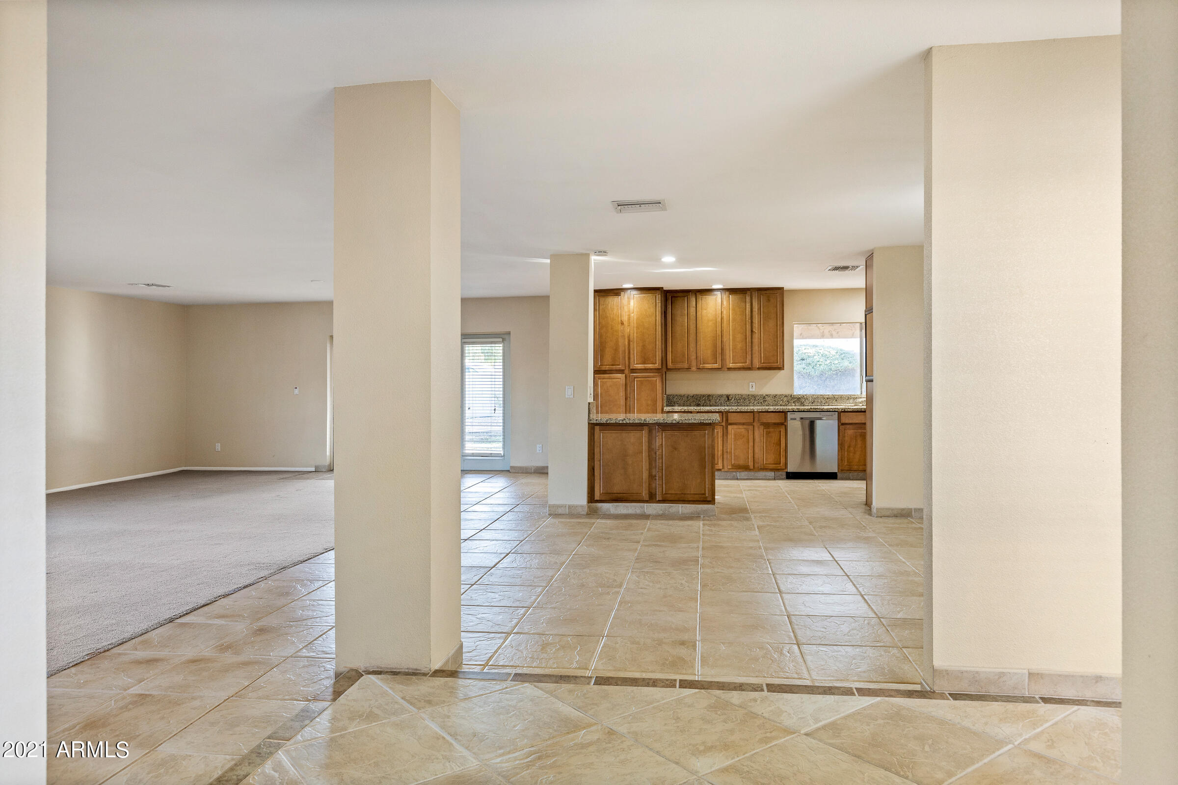 9219 North 28th Street Phoenix, AZ 85028 - Photo 5 of 39 9219 N 28th St-6