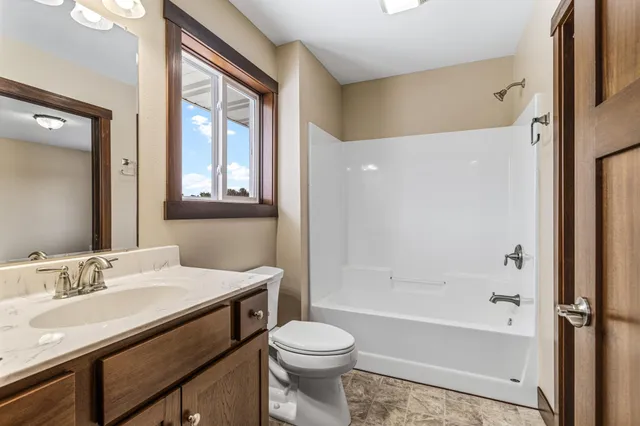 $349,900 | 3316 Sanford Lane, Eau Claire, WI 54703