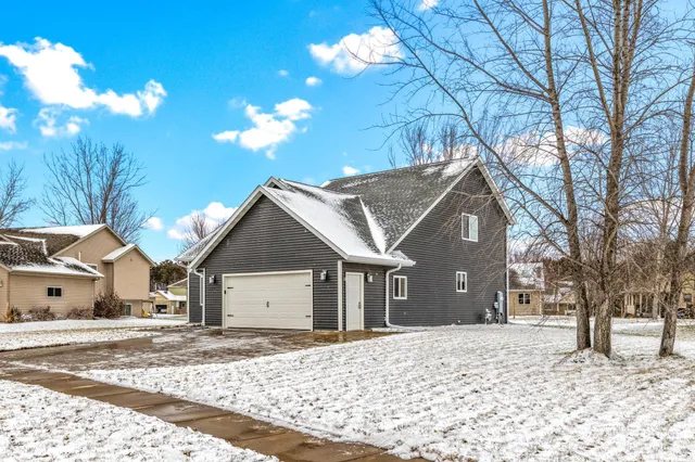 $349,900 | 3316 Sanford Lane, Eau Claire, WI 54703
