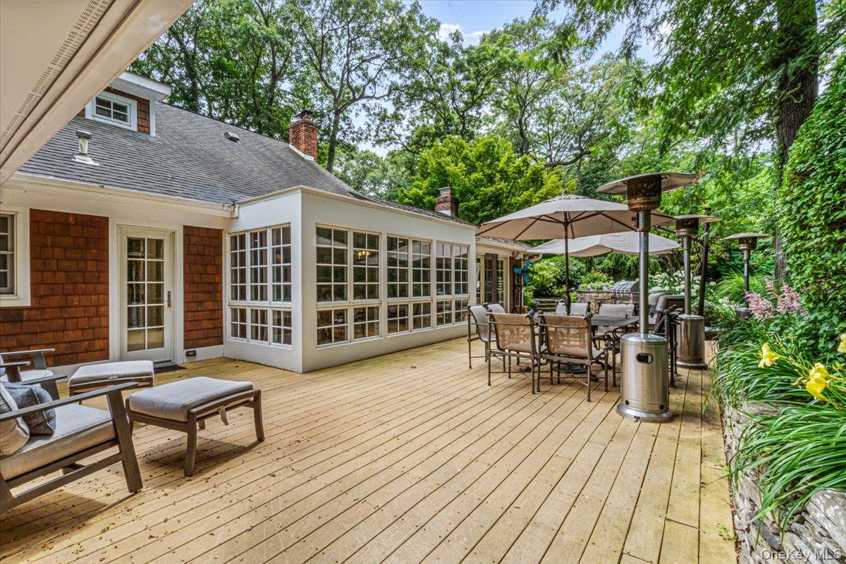 39 Cherry Lane Syosset, NY 11791 - Photo 39 of 43