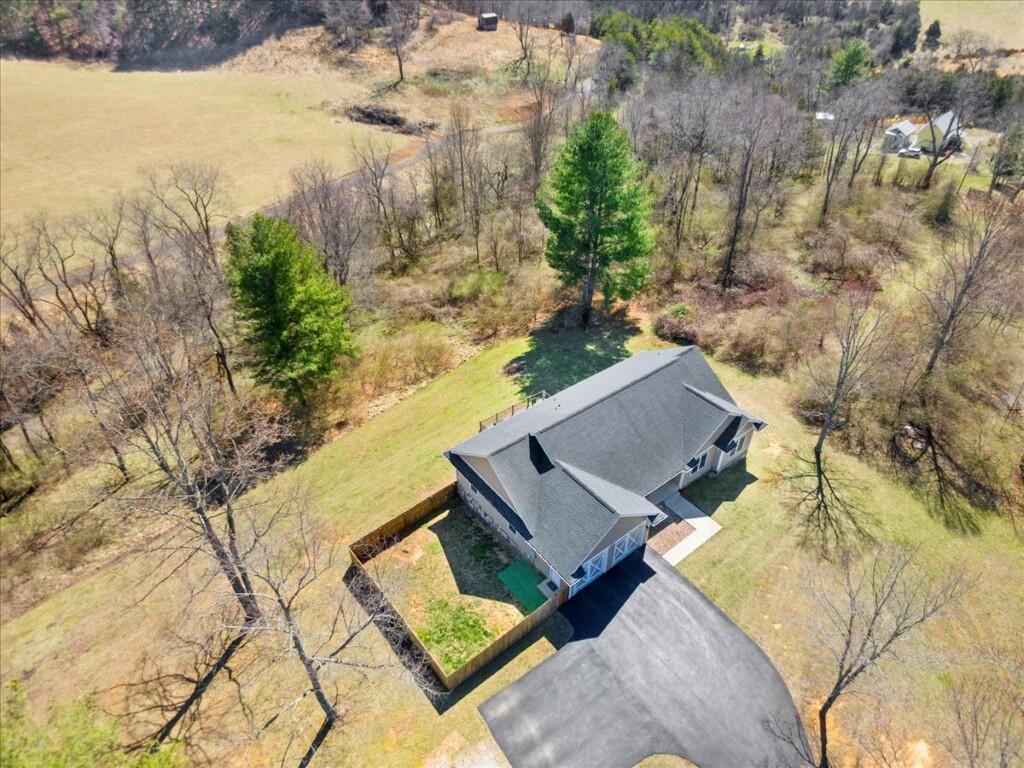4030 Old Baltimore Road Draper, VA 24324 - Photo 3 of 105 089-87