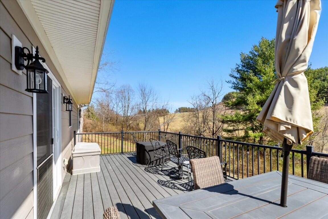 4030 Old Baltimore Road Draper, VA 24324 - Photo 54 of 105 062-60