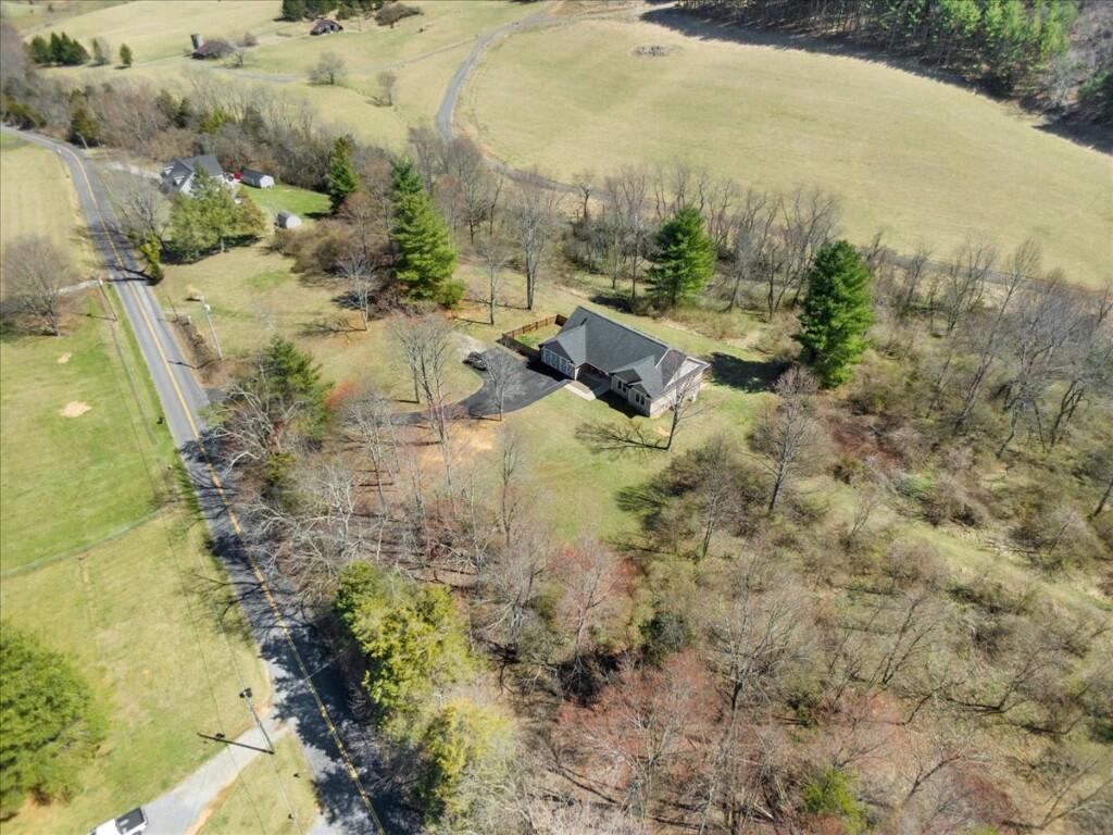 4030 Old Baltimore Road Draper, VA 24324 - Photo 82 of 105 091-89