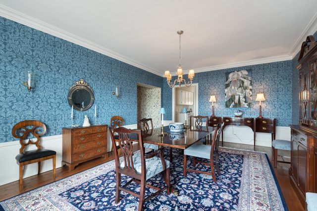 $450,000 | 1501 Hinman Avenue, Unit 5B, Evanston, IL 60201