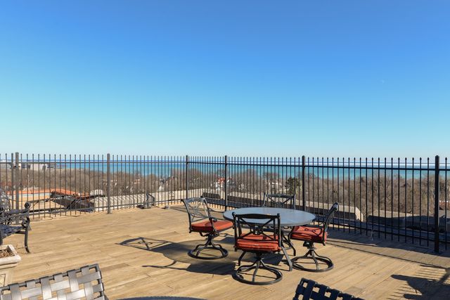 $450,000 | 1501 Hinman Avenue, Unit 5B, Evanston, IL 60201