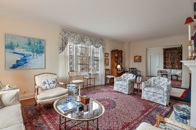 $450,000 | 1501 Hinman Avenue, Unit 5B, Evanston, IL 60201