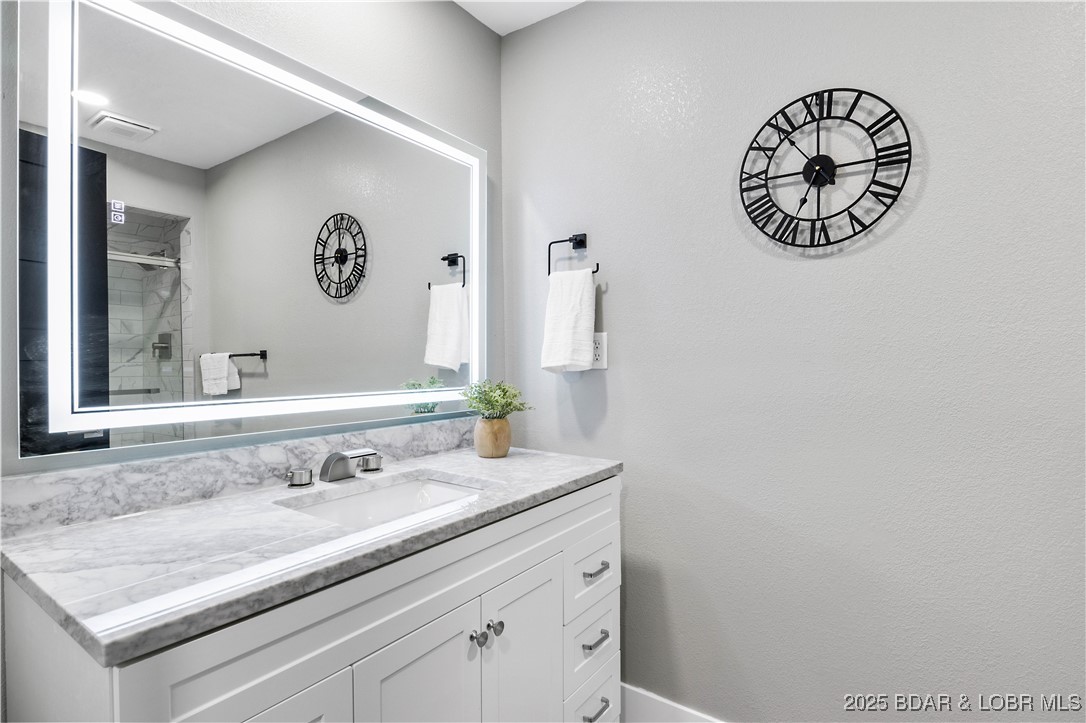 68 Sac Road Lake Ozark, MO 65049 - Photo 31 of 43