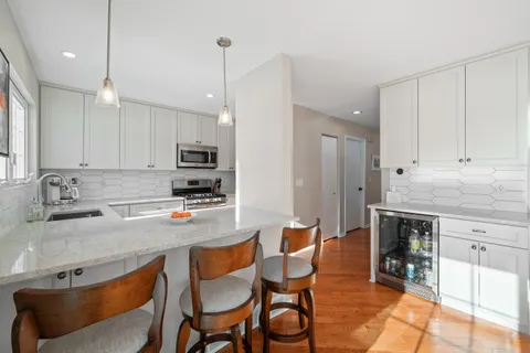 $469,900 | 1853 Woodland Circle, Unit 1201, Geneva, WI 53147