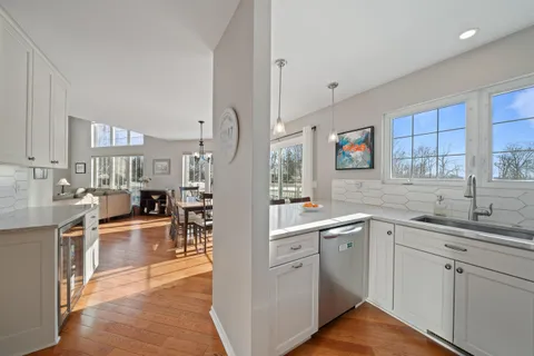 $469,900 | 1853 Woodland Circle, Unit 1201, Geneva, WI 53147