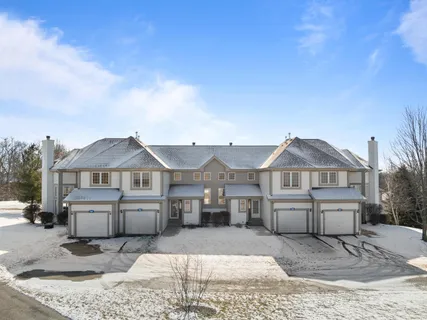 $469,900 | 1853 Woodland Circle, Unit 1201, Geneva, WI 53147