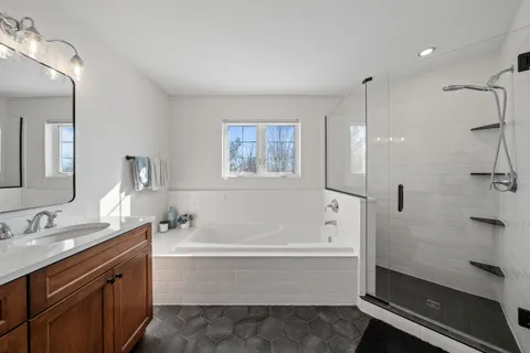 $469,900 | 1853 Woodland Circle, Unit 1201, Geneva, WI 53147