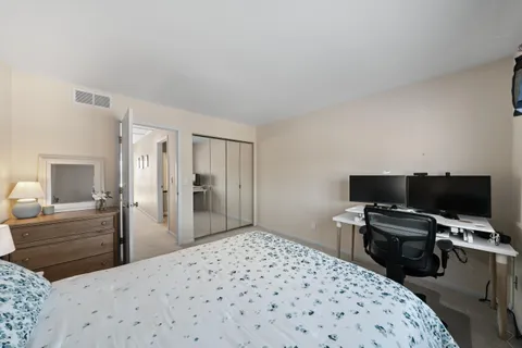 $469,900 | 1853 Woodland Circle, Unit 1201, Geneva, WI 53147