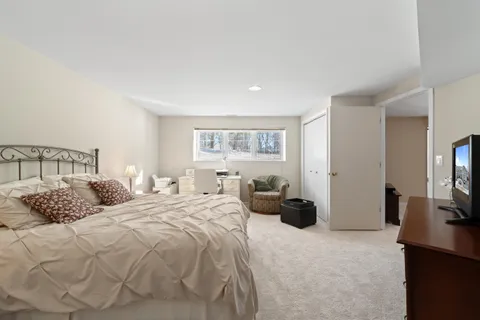 $469,900 | 1853 Woodland Circle, Unit 1201, Geneva, WI 53147