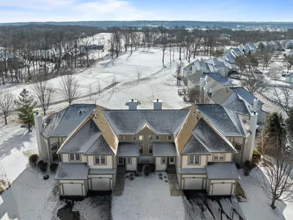 $469,900 | 1853 Woodland Circle, Unit 1201, Geneva, WI 53147