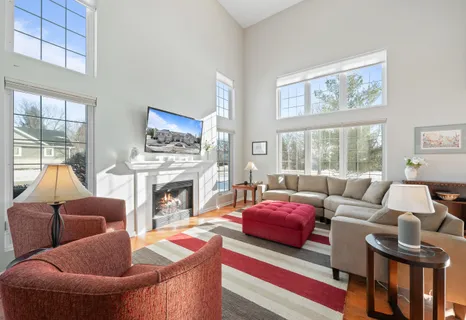 $469,900 | 1853 Woodland Circle, Unit 1201, Geneva, WI 53147