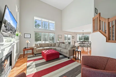 $469,900 | 1853 Woodland Circle, Unit 1201, Geneva, WI 53147