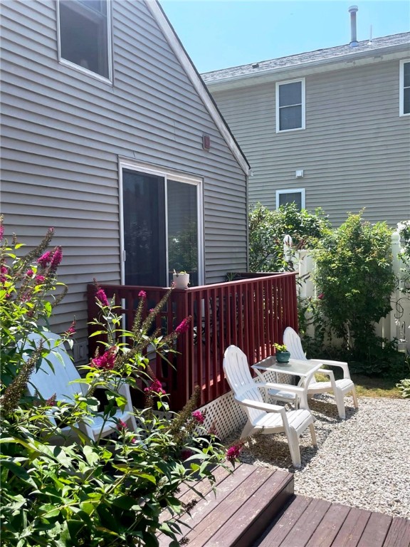 27 Napoleon Street Woonsocket, RI 02895 - Photo 4 of 40 Gallery Image 4