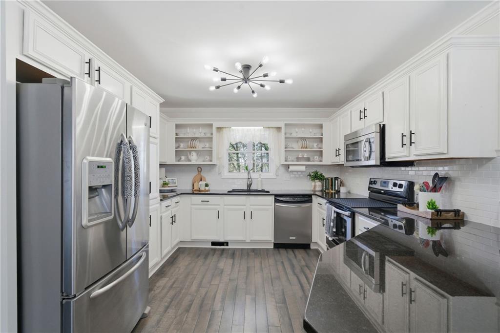 7376 Bates Drive Cumming, GA 30040 - Photo 15 of 29