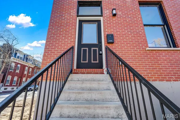 $3,500 | 1000 Barton Street, St. Louis, MO 63104