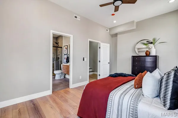 $3,500 | 1000 Barton Street, St. Louis, MO 63104