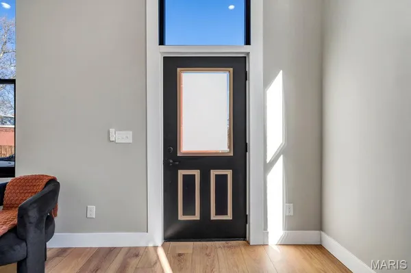 $3,500 | 1000 Barton Street, St. Louis, MO 63104