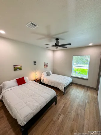 $995,000 | 34 Lazy Day, Concan, TX 78838